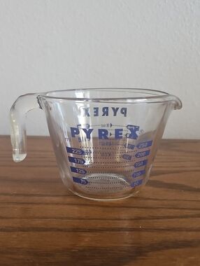 Vintage Pyrex Clear Glass Measuring Cup Tote 6